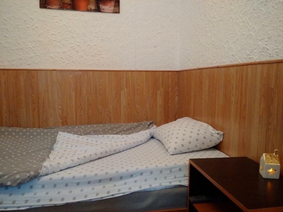 Expo Home Stay Bucarest Extérieur photo