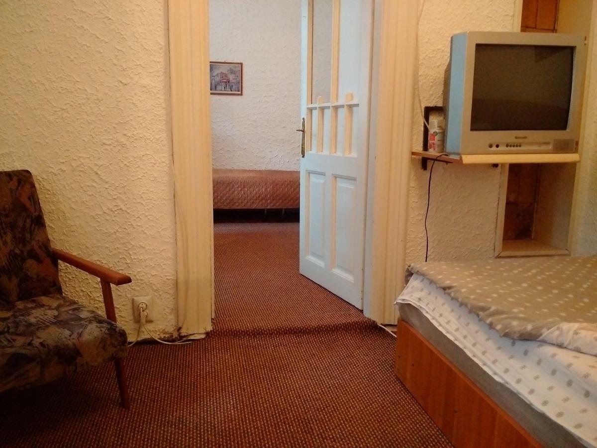 Expo Home Stay Bucarest Extérieur photo